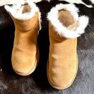 UGG Women size 6